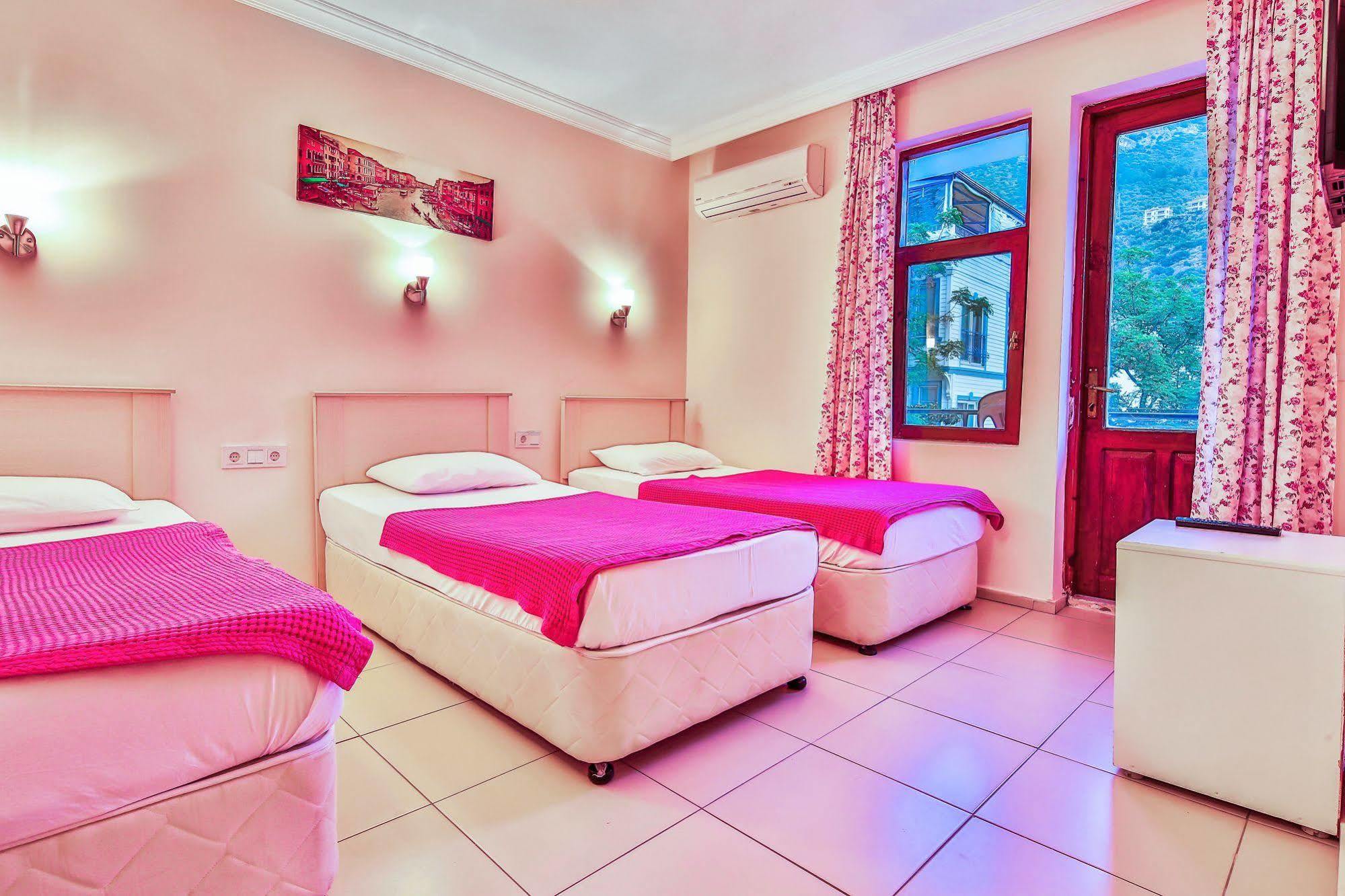 Pinar Pansiyon Kaş Ngoại thất bức ảnh